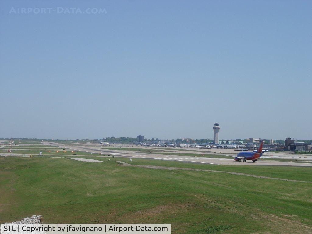 Lambert-st Louis International Airport (STL) - Overview from 12R