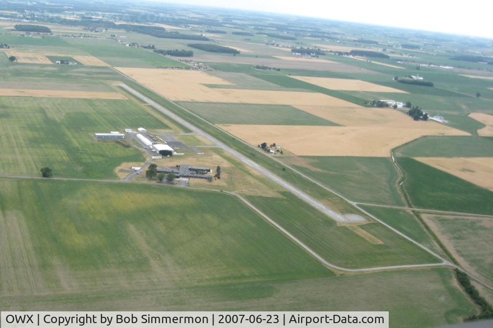 Putnam County Airport (OWX) - Entering the pattern from the southeast.  The Red Pig restaurant sent a van out to pick us up.  Excellent food!
