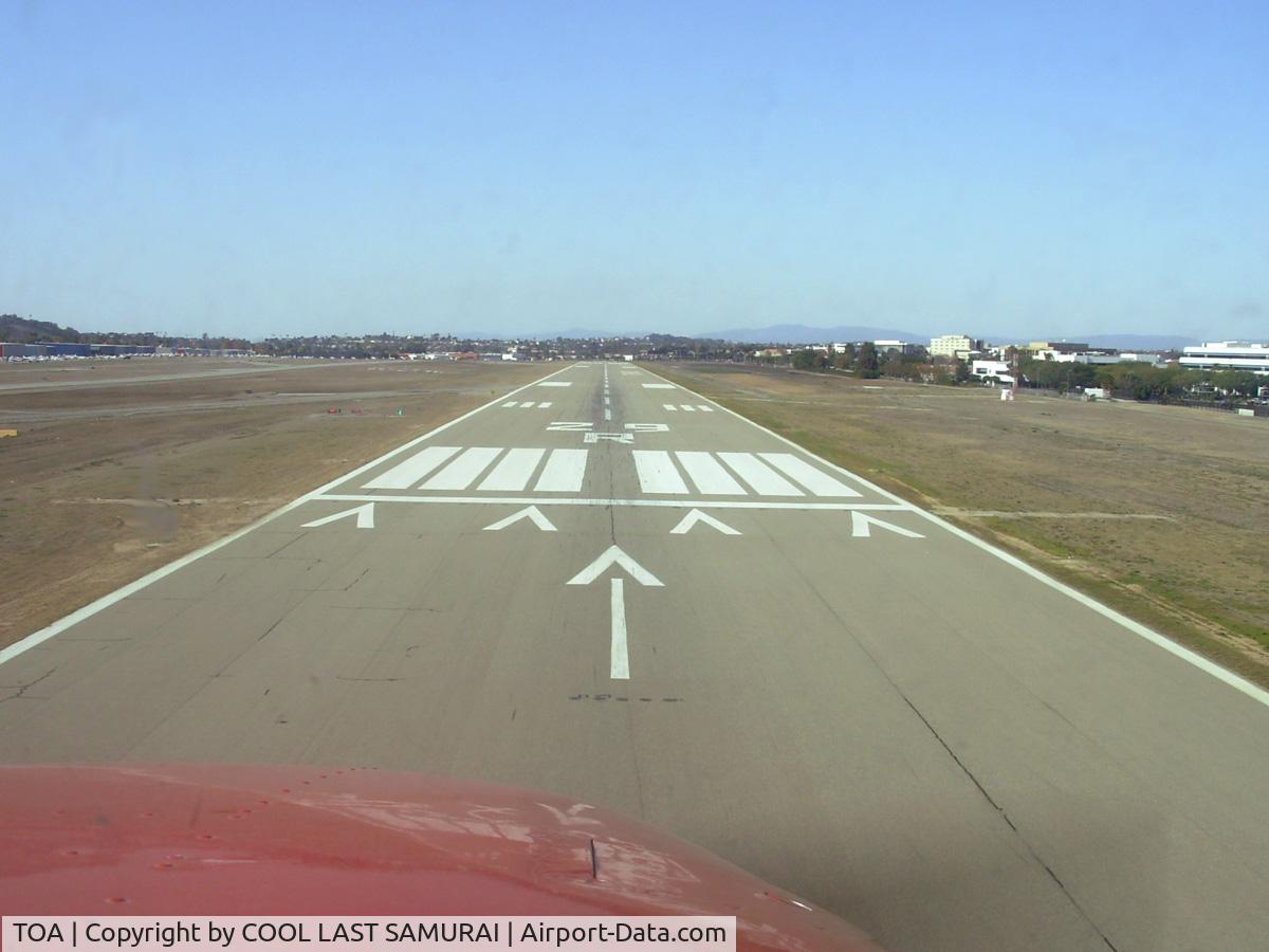 Zamperini Field Airport (TOA) - TOA Rwy29R very short final