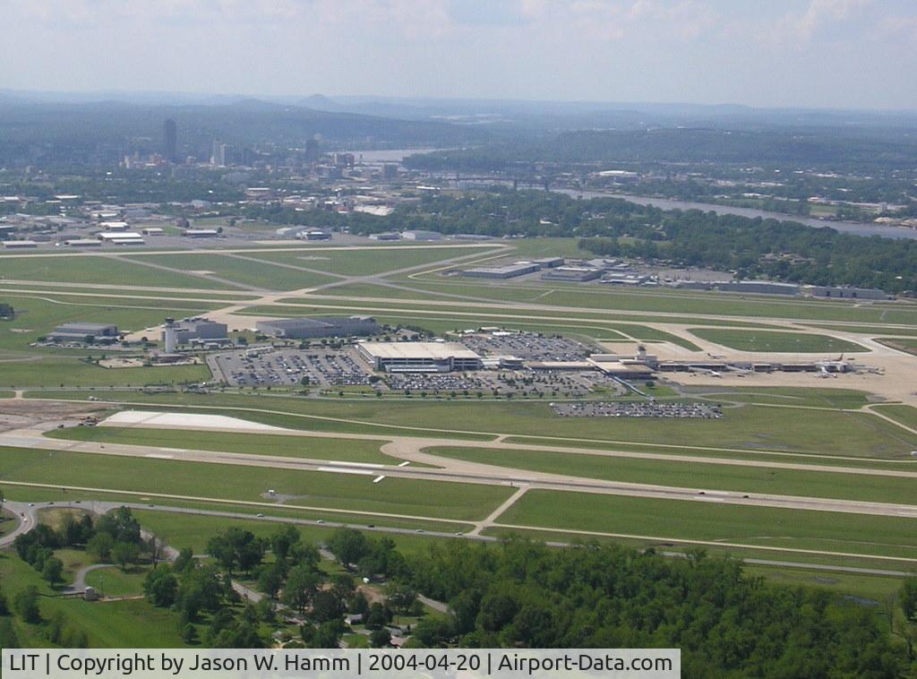 Bill And Hillary Clinton National/adams Fi Airport (LIT) - 