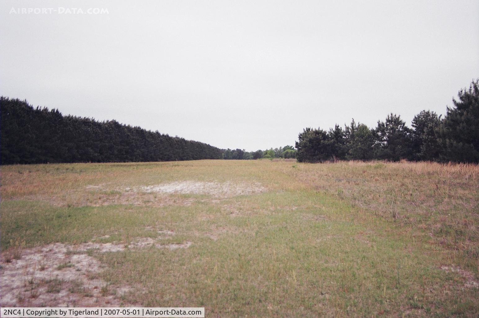 Scottbrook Farm Airport (2NC4) - Pvt. and out of service