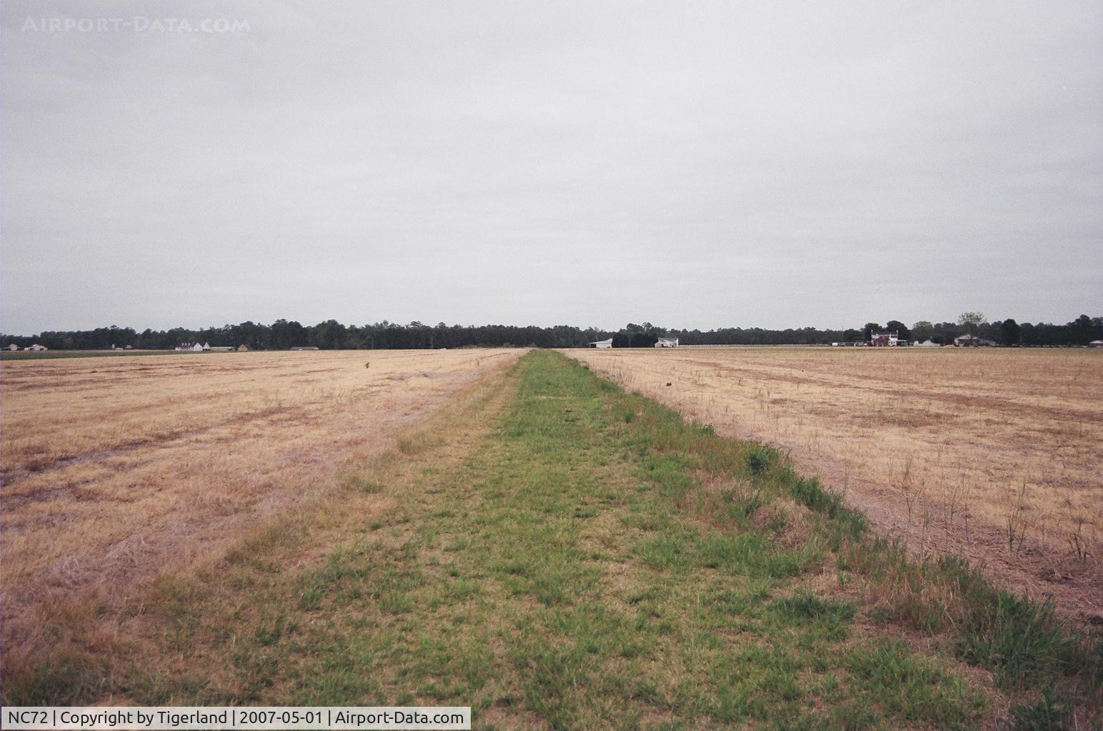 Hinton Field Airport (NC72) - Pvt. and out of service.