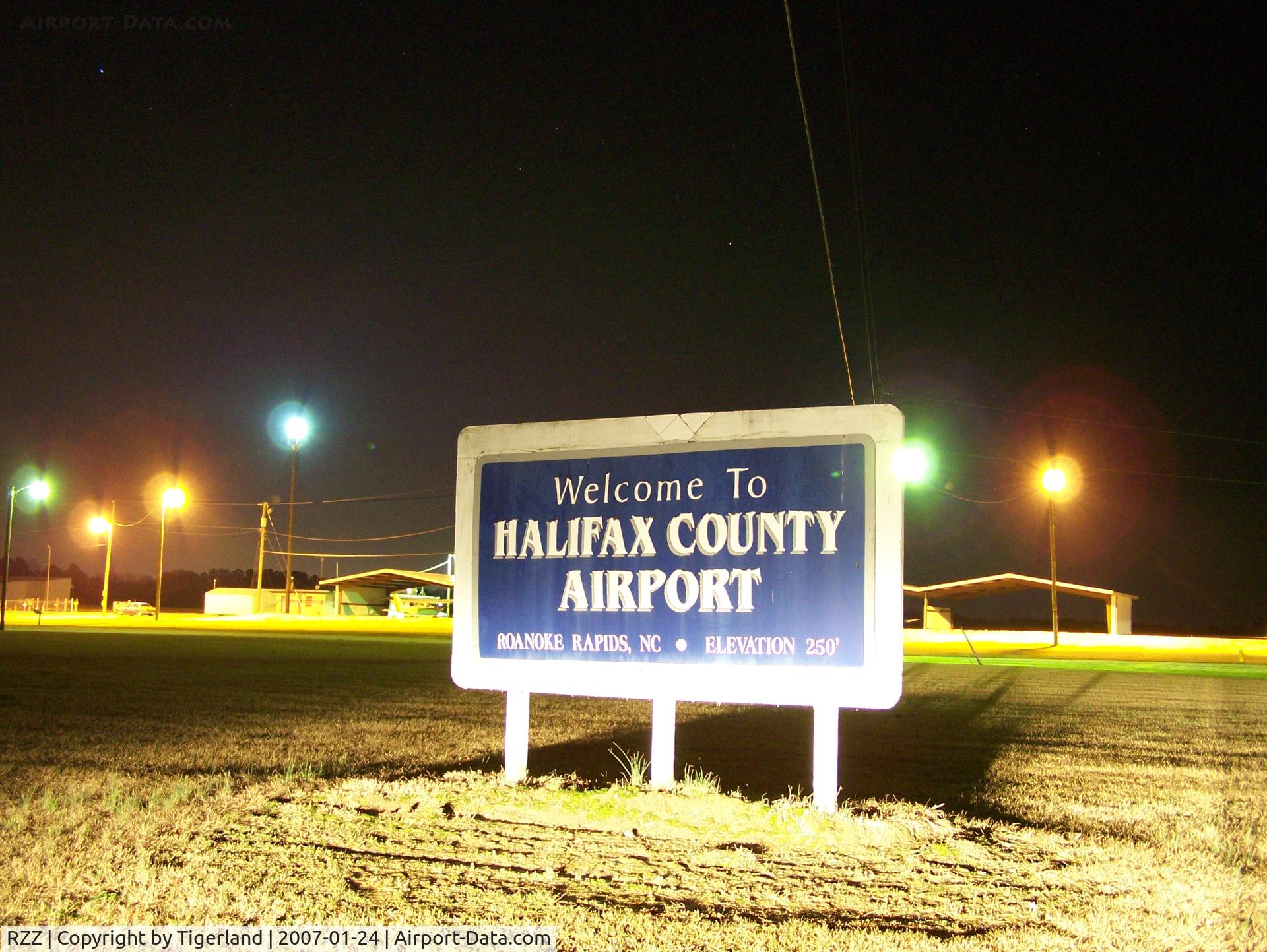Halifax County Airport (RZZ) - A country location near Virgina