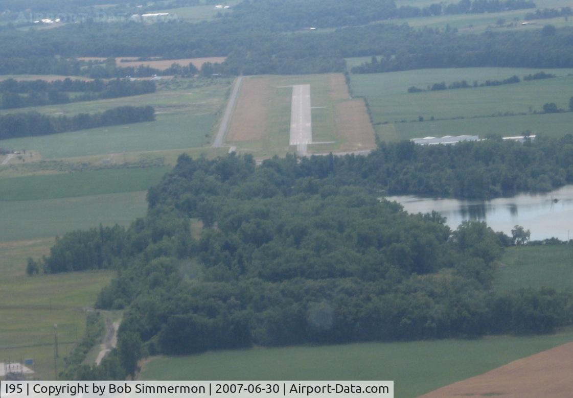 Hardin County Airport (I95) - Final for 22 at Hardin County (Kenton, OH)