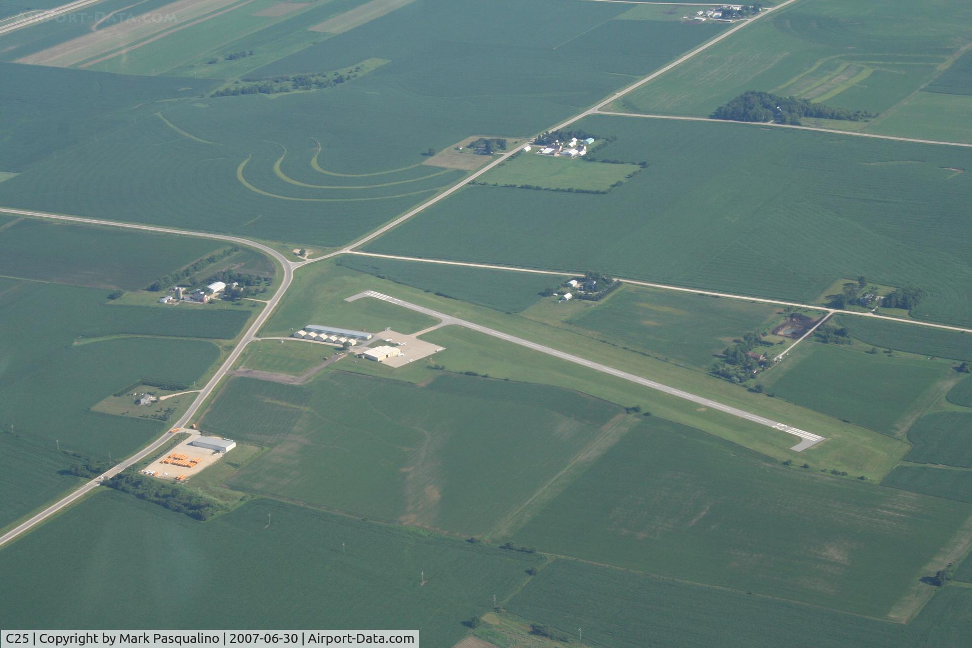 Waverly Municipal Airport (C25) - Waverly, IA