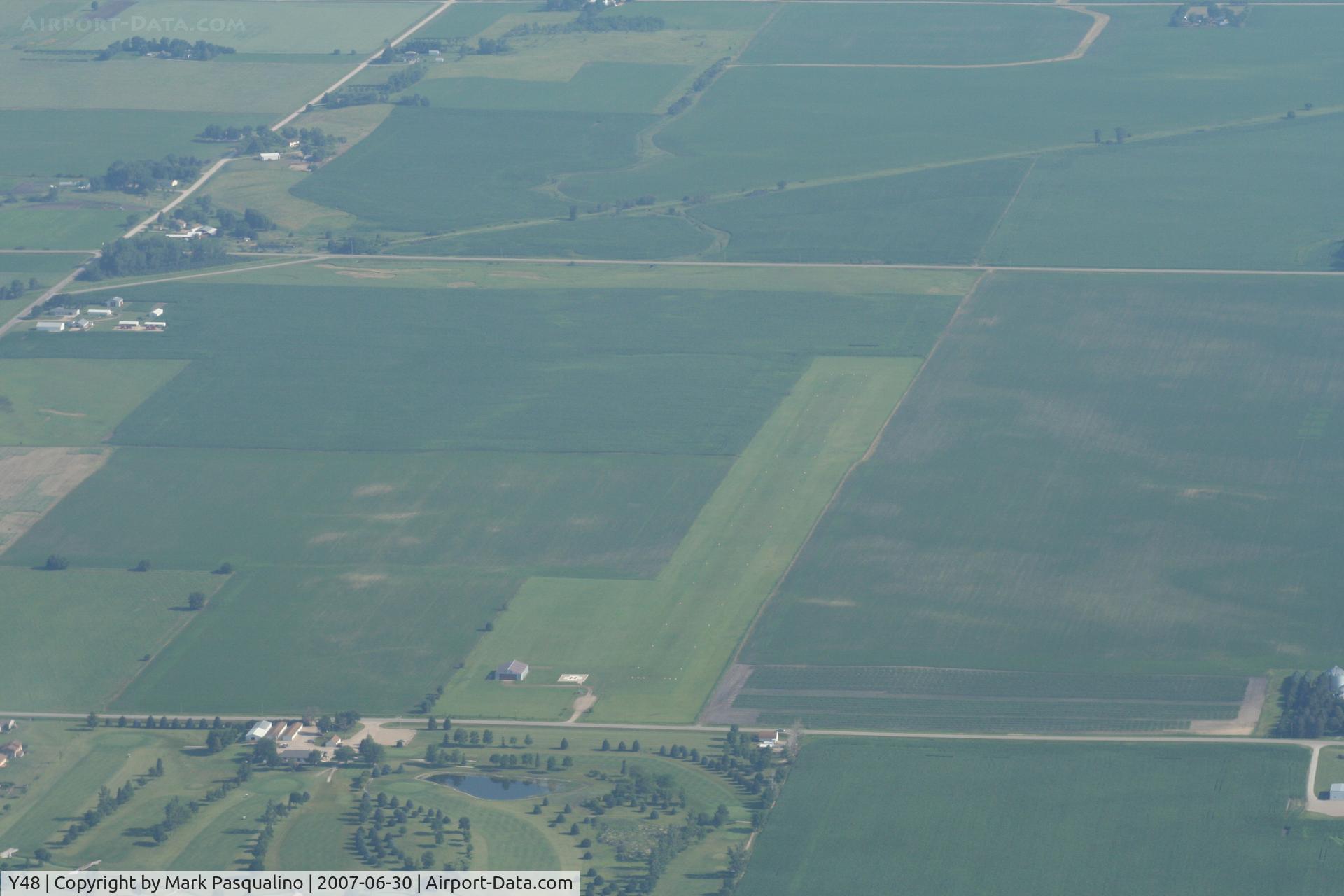 Belmond Municipal Airport (Y48) - Belmond, IA