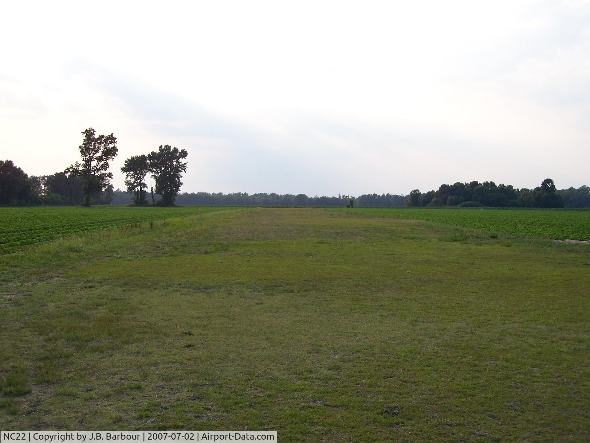 Charles Field Airport (NC22) - Nice location, clean facility