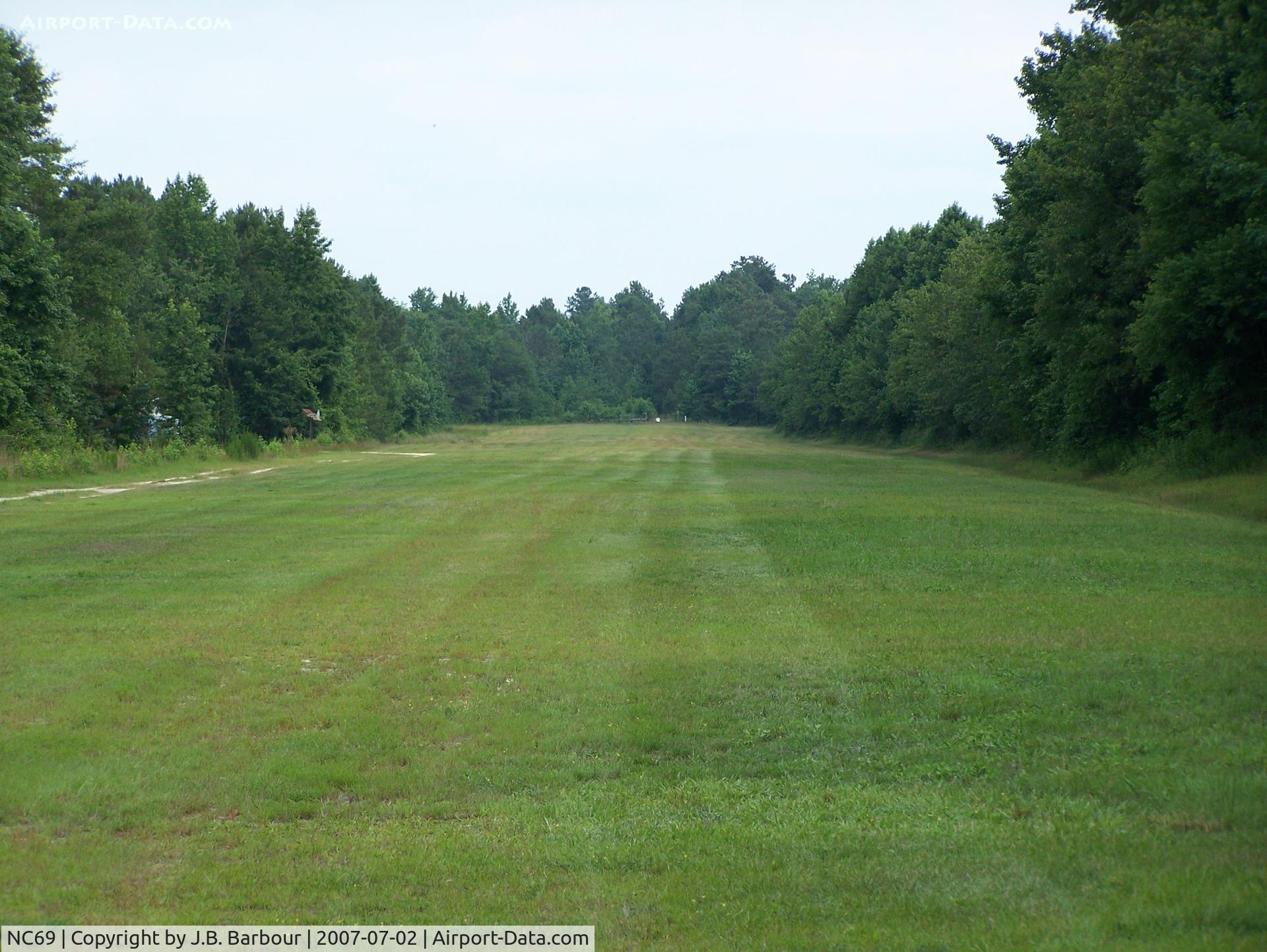 Twin Oak Airport (NC69) - The owner was friendly and took the time to talk for a while.  Its nice to find someone like me to talk with who has a passion for flying.