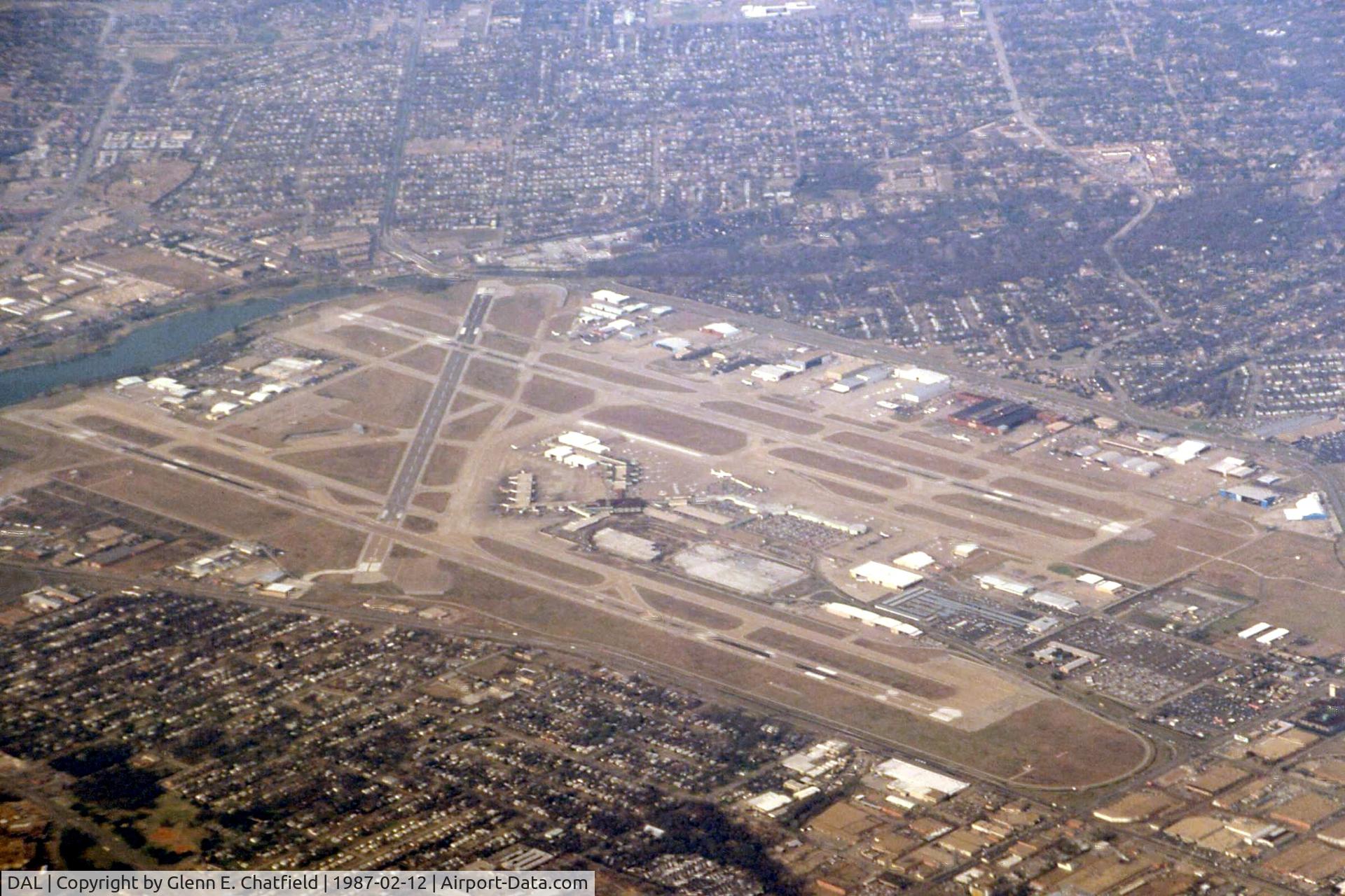 Dallas Love Field Airport (DAL) - View from a DC9 enroute DFW to ORD