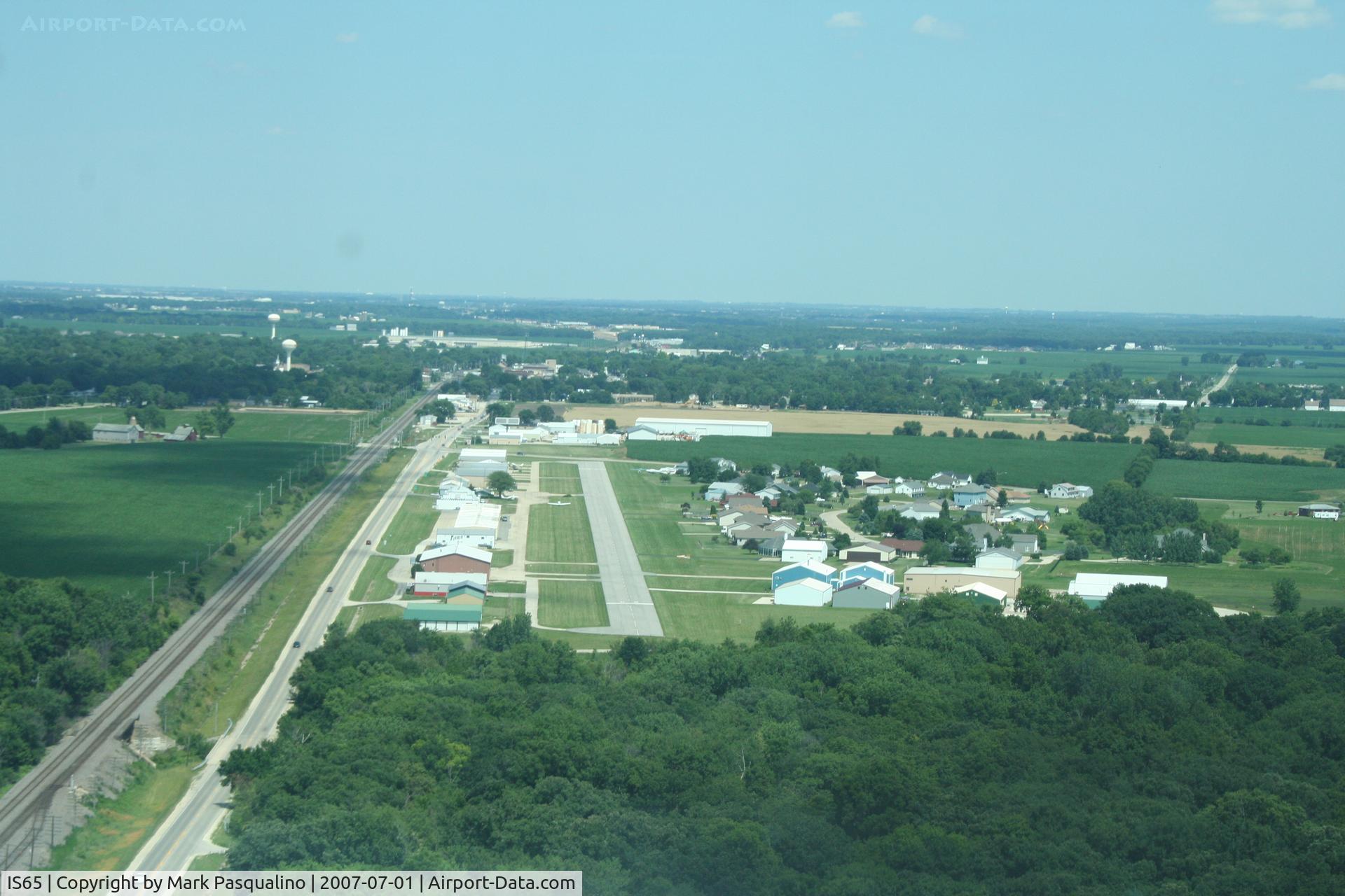 Woodlake Landing Airport (IS65) - Sandwich, IL