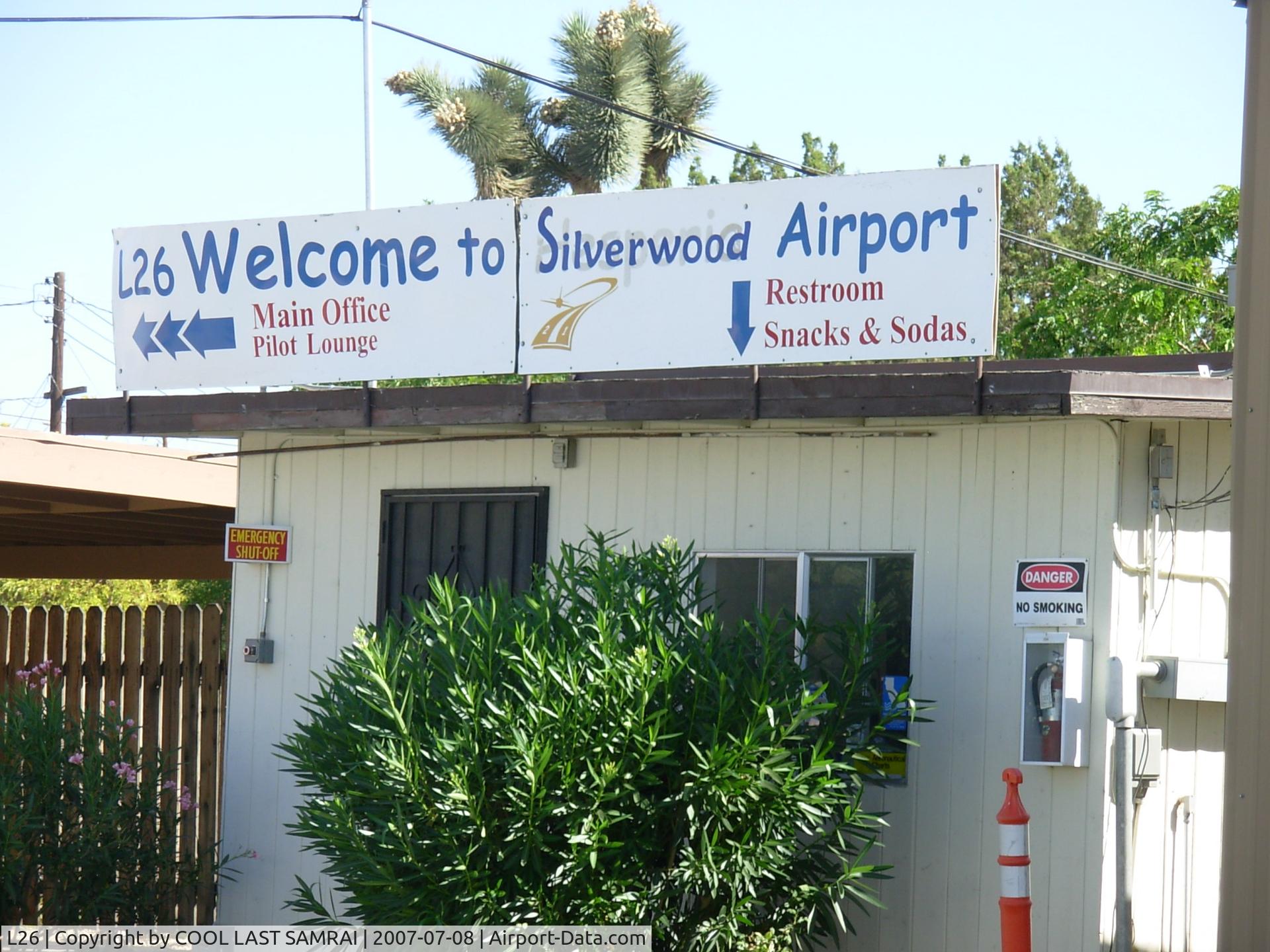 Hesperia Airport (L26) - A picture from a ramp of L26