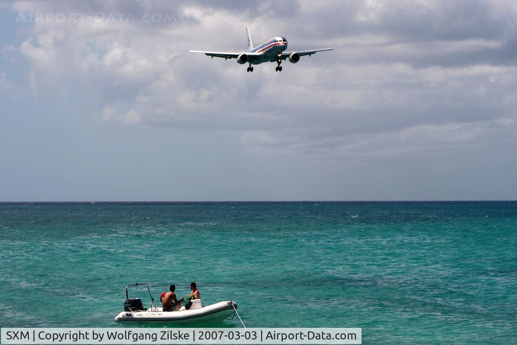 Princess Juliana International Airport, Philipsburg, Sint Maarten Netherlands Antilles (SXM) - On approach