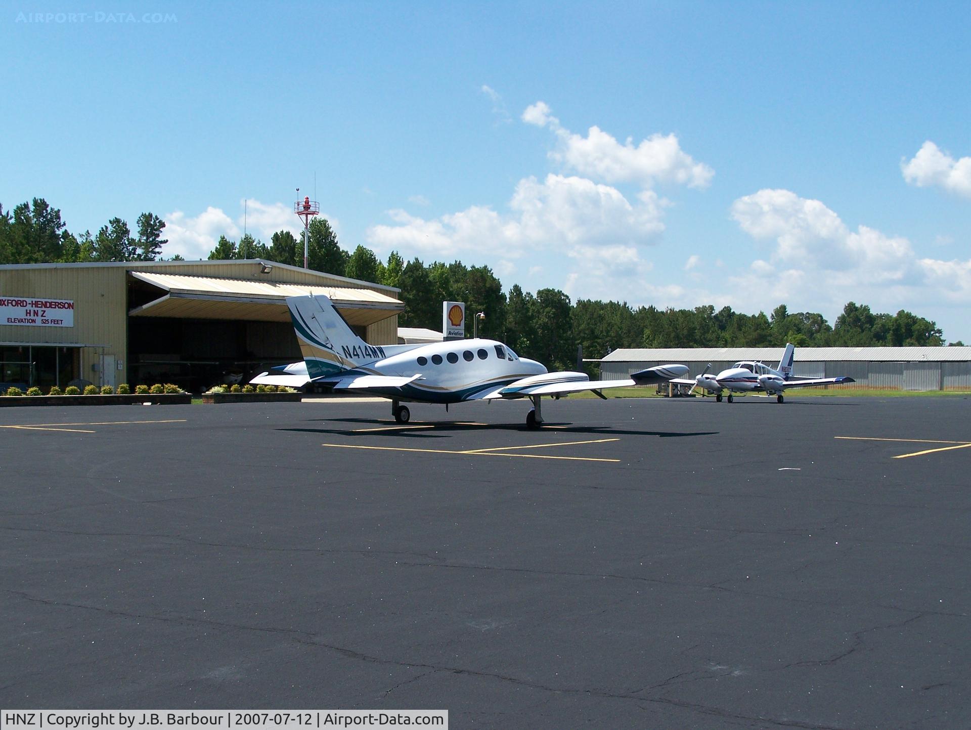 Henderson-oxford Airport (HNZ) - Clean facility- The staff were great.  Thanks.