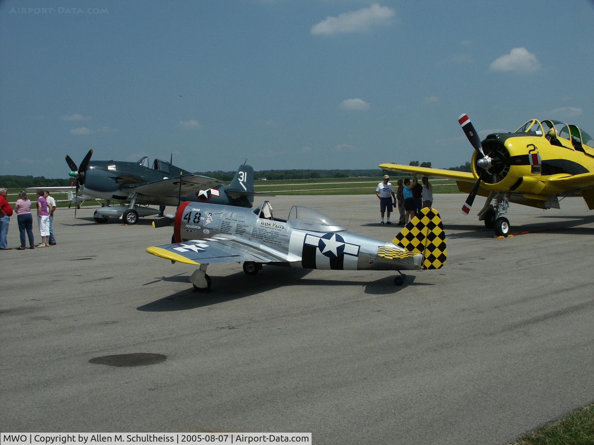 Middletown Regional/hook Field Airport (MWO) - 1/2 Scale P47 with other War Birds