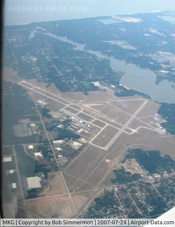 Muskegon County Airport (MKG) - Muskegon, MI from 6500'