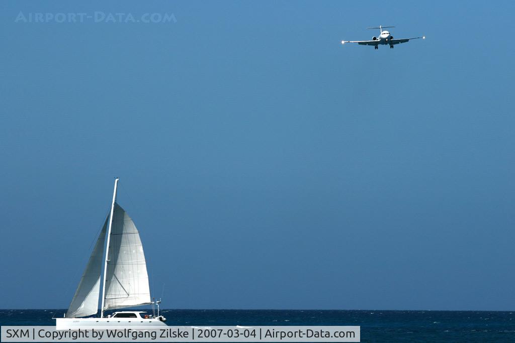 Princess Juliana International Airport, Philipsburg, Sint Maarten Netherlands Antilles (SXM) - Fokker 100 on approach