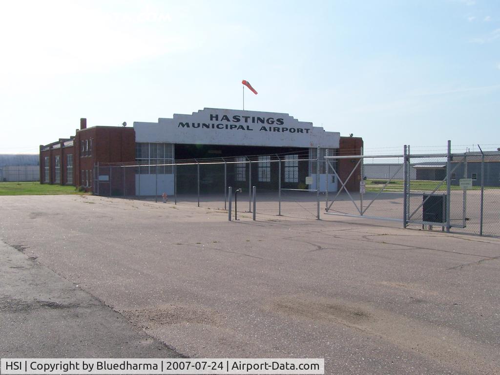 Hastings Municipal Airport (HSI) - Looking West