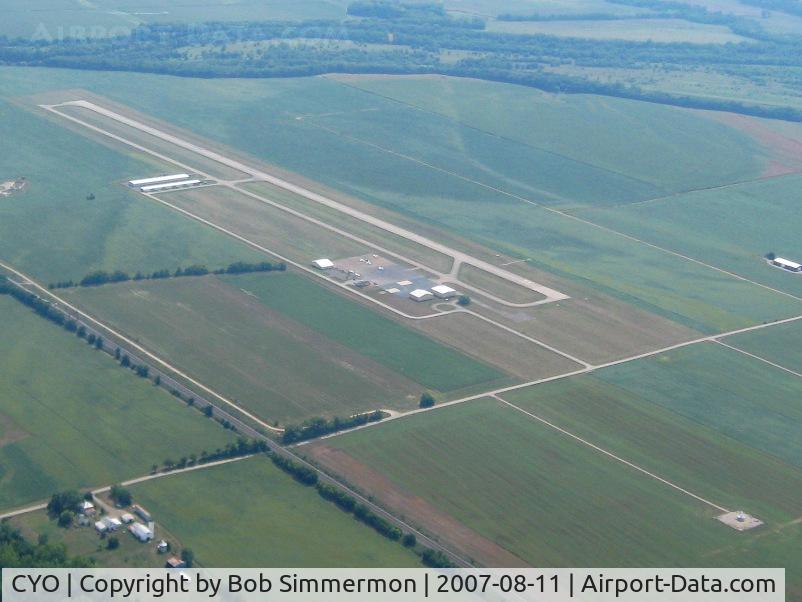Pickaway County Memorial Airport (CYO) - Looking SW from 3000'.  Yellow Bud VOR (XUB-112.5) to the far right.