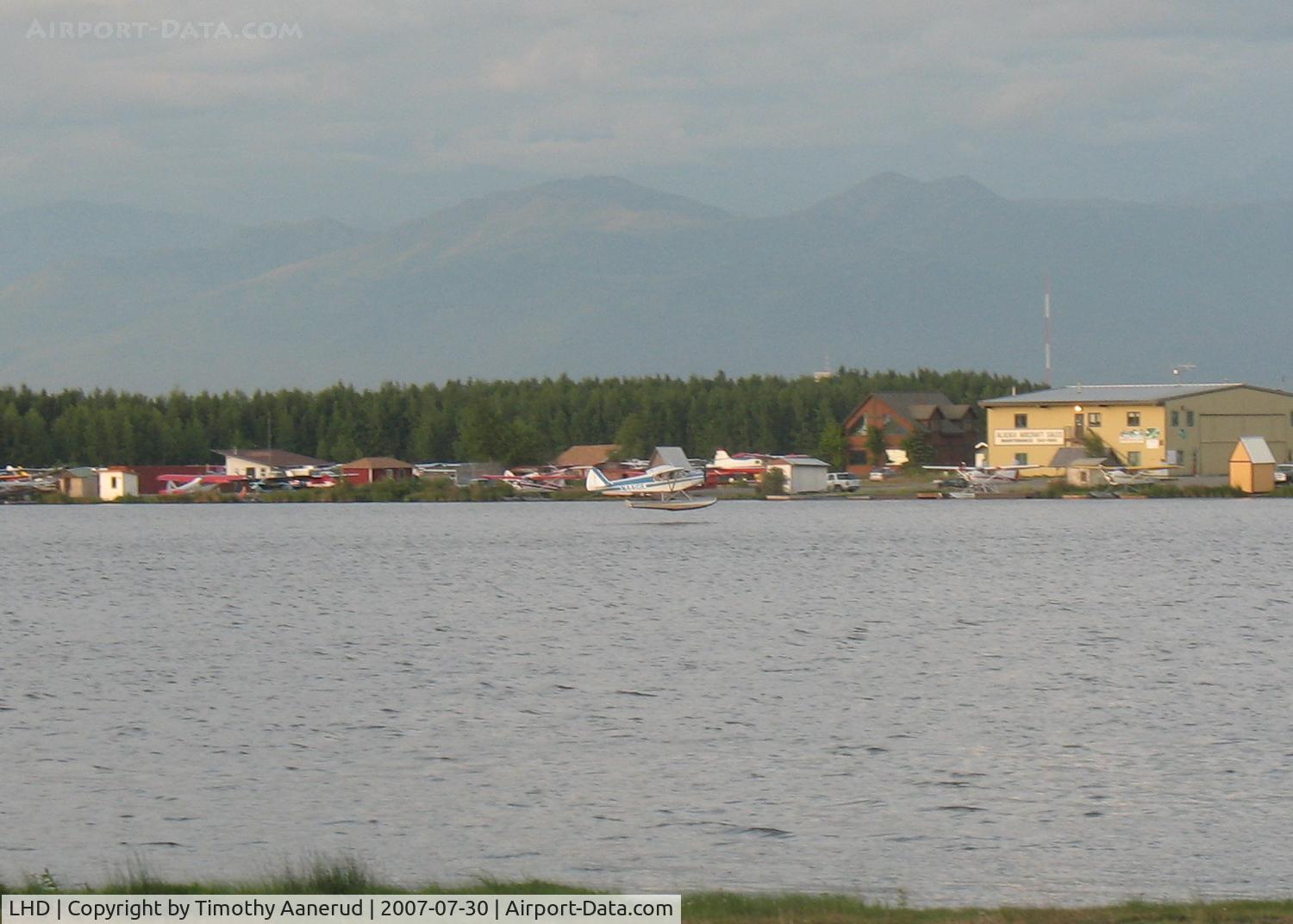 Lake Hood Seaplane Base (LHD) - Landing on Lake Hood