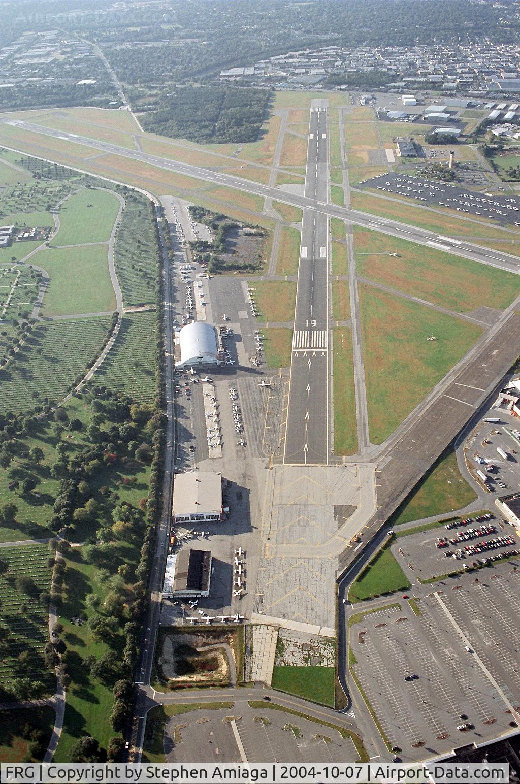 Republic Airport (FRG) - Looking south (RWY 19) over Select Aviation