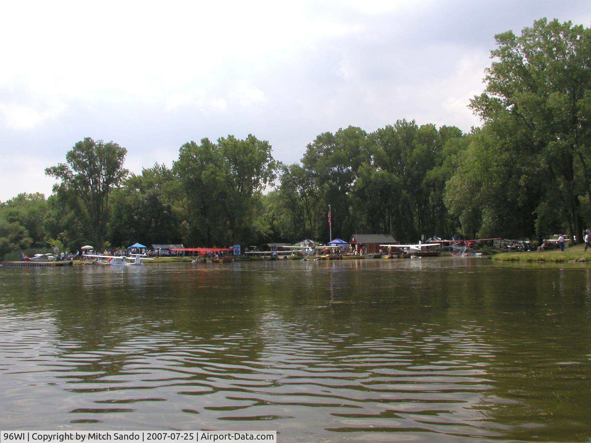 Vette/blust Seaplane Base (96WI) - EAA AirVenture 2007.
