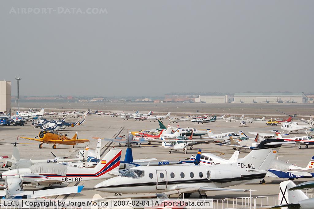 LECU Airport - Civil platform, behind military AB.