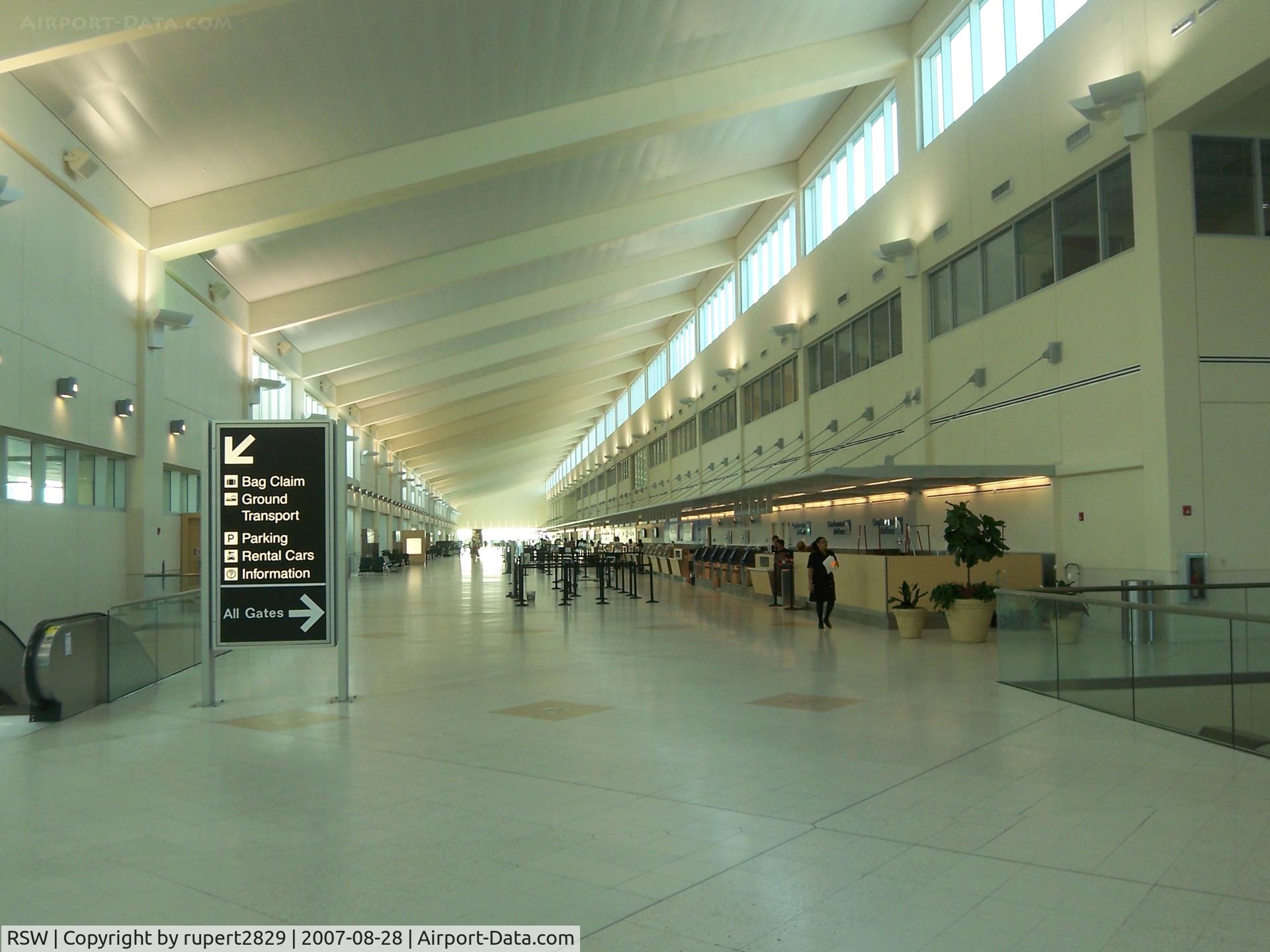 Southwest Florida International Airport (RSW) - Ticketing