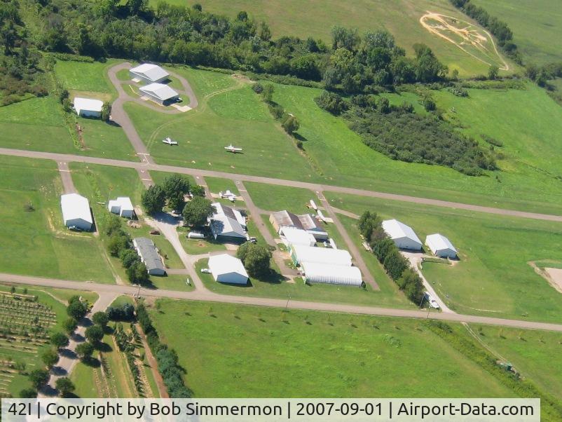Parr Airport (42I) - Zanesville, OH (Parr) from 2500'