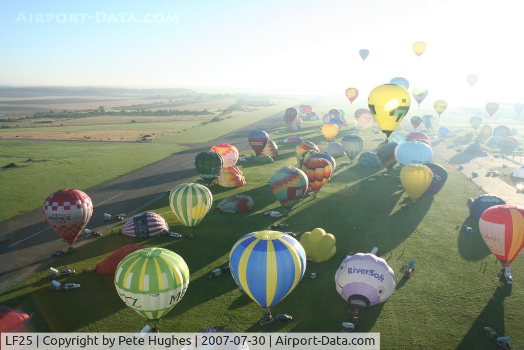 LF25 Airport - looking back over Chambley Airbase during Mondial 2007
