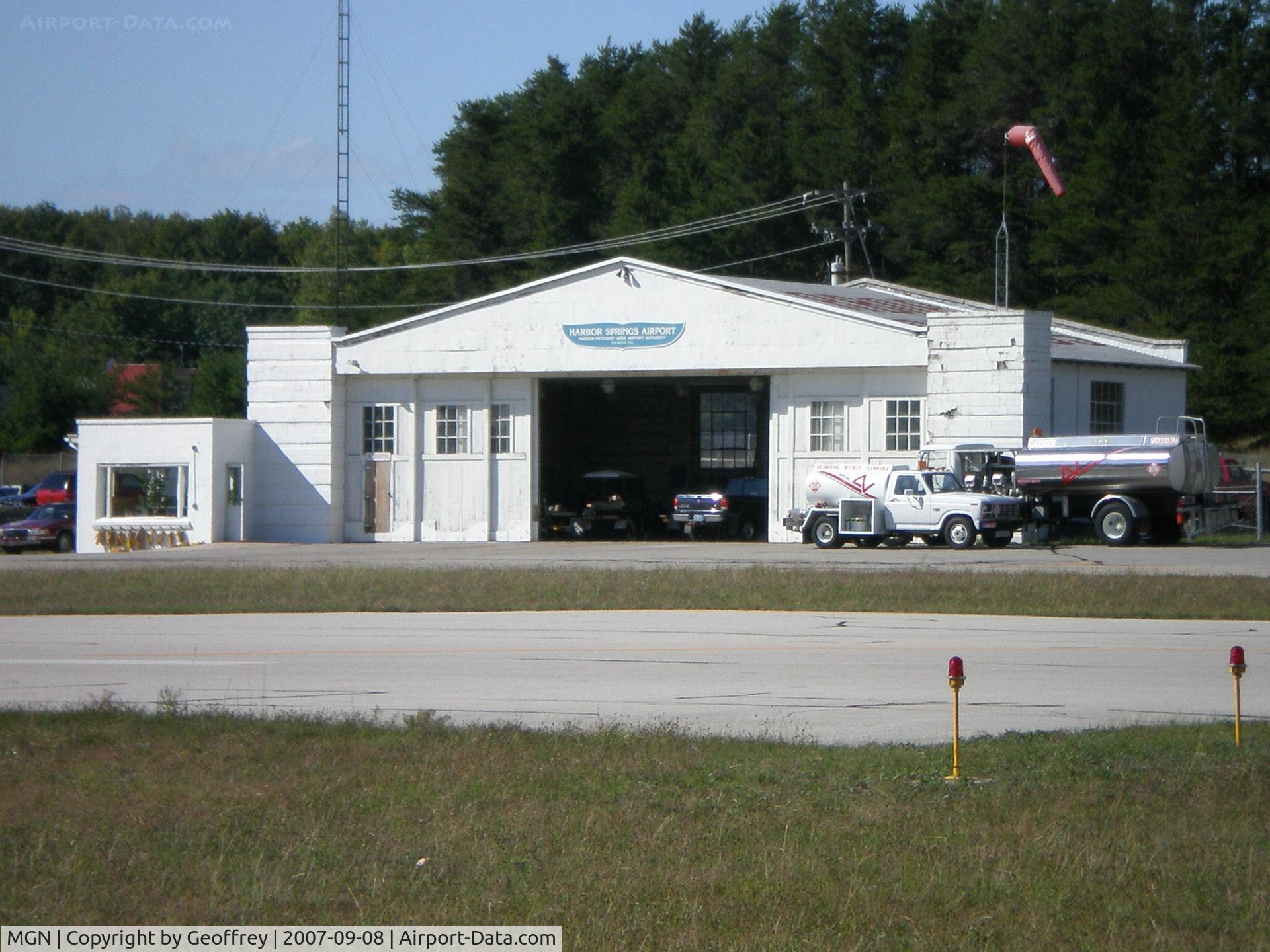 Harbor Springs Airport (MGN) - Harbor Springs Flight Service Center