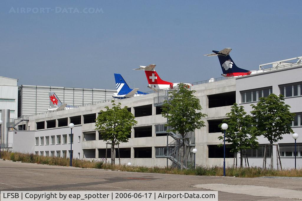 EuroAirport Basel-Mulhouse-Freiburg, Basel (Switzerland), Mulhouse (France) and Freiburg (Germany) France (LFSB) - SWISS Hangar