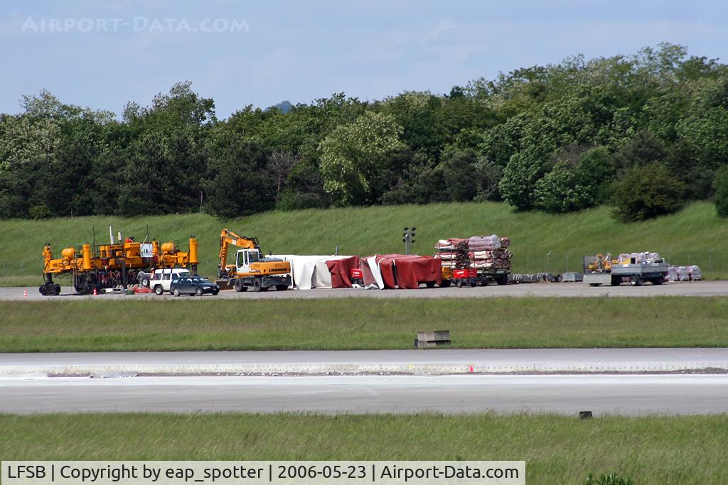 EuroAirport Basel-Mulhouse-Freiburg, Basel (Switzerland), Mulhouse (France) and Freiburg (Germany) France (LFSB) - equipment for runway repair