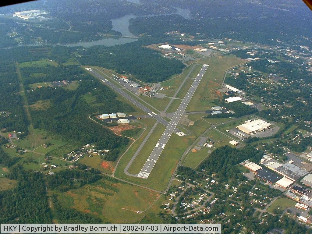 Hickory Regional Airport (HKY) - Great day to take pictures.