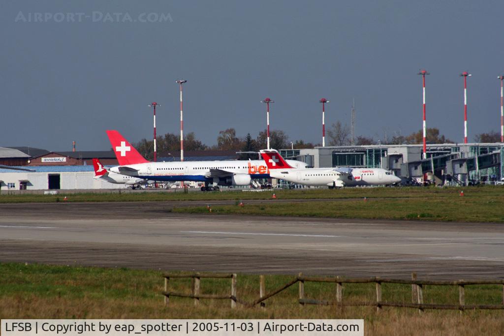 EuroAirport Basel-Mulhouse-Freiburg, Basel (Switzerland), Mulhouse (France) and Freiburg (Germany) France (LFSB) - main apron
