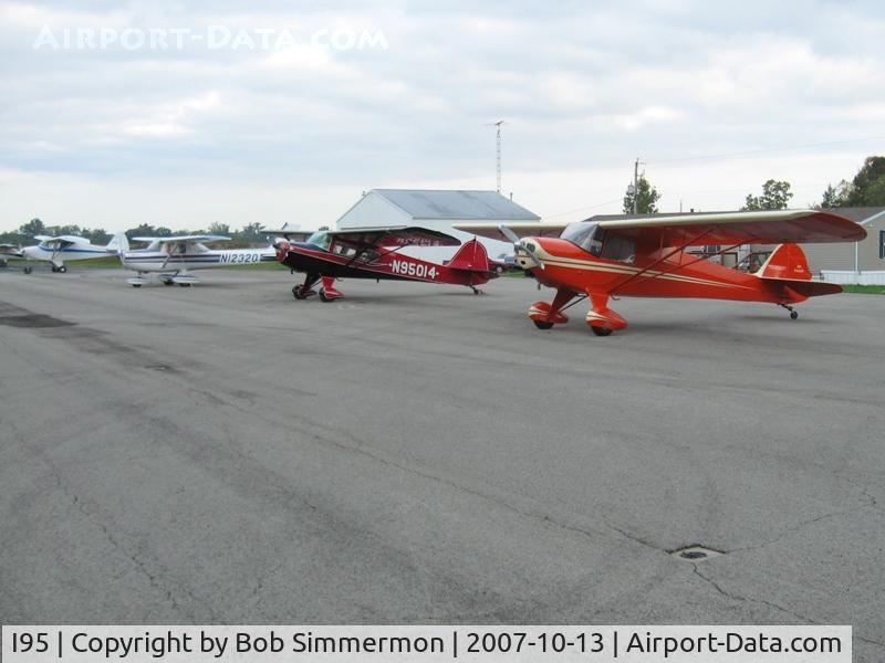 Hardin County Airport (I95) - Transient ramp on a nice fall morning.