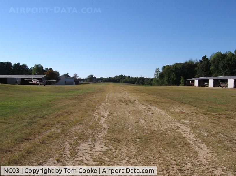 Darr Field Airport (NC03) - looking down runway 31