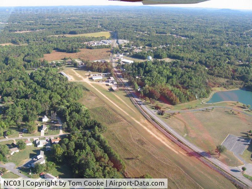 Darr Field Airport (NC03) - looking south