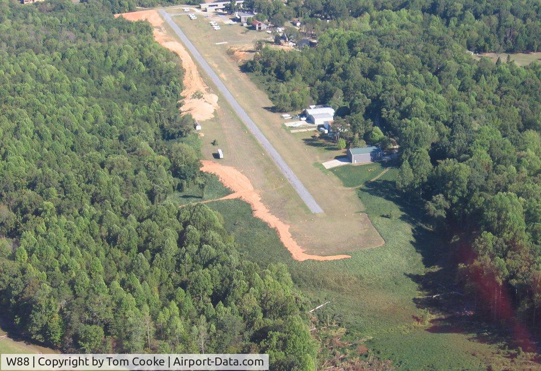 Air Harbor Airport (W88) - end of runway has steep drop off (does not show up well in photo)