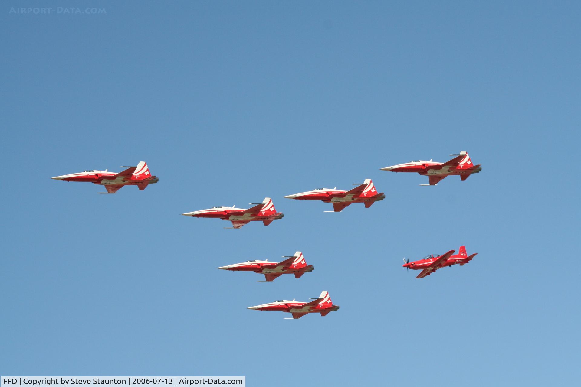 RAF Fairford Airport, Fairford, England United Kingdom (FFD) - Patrouille Suisse with HB-HZA at Royal International Air Tattoo 2006