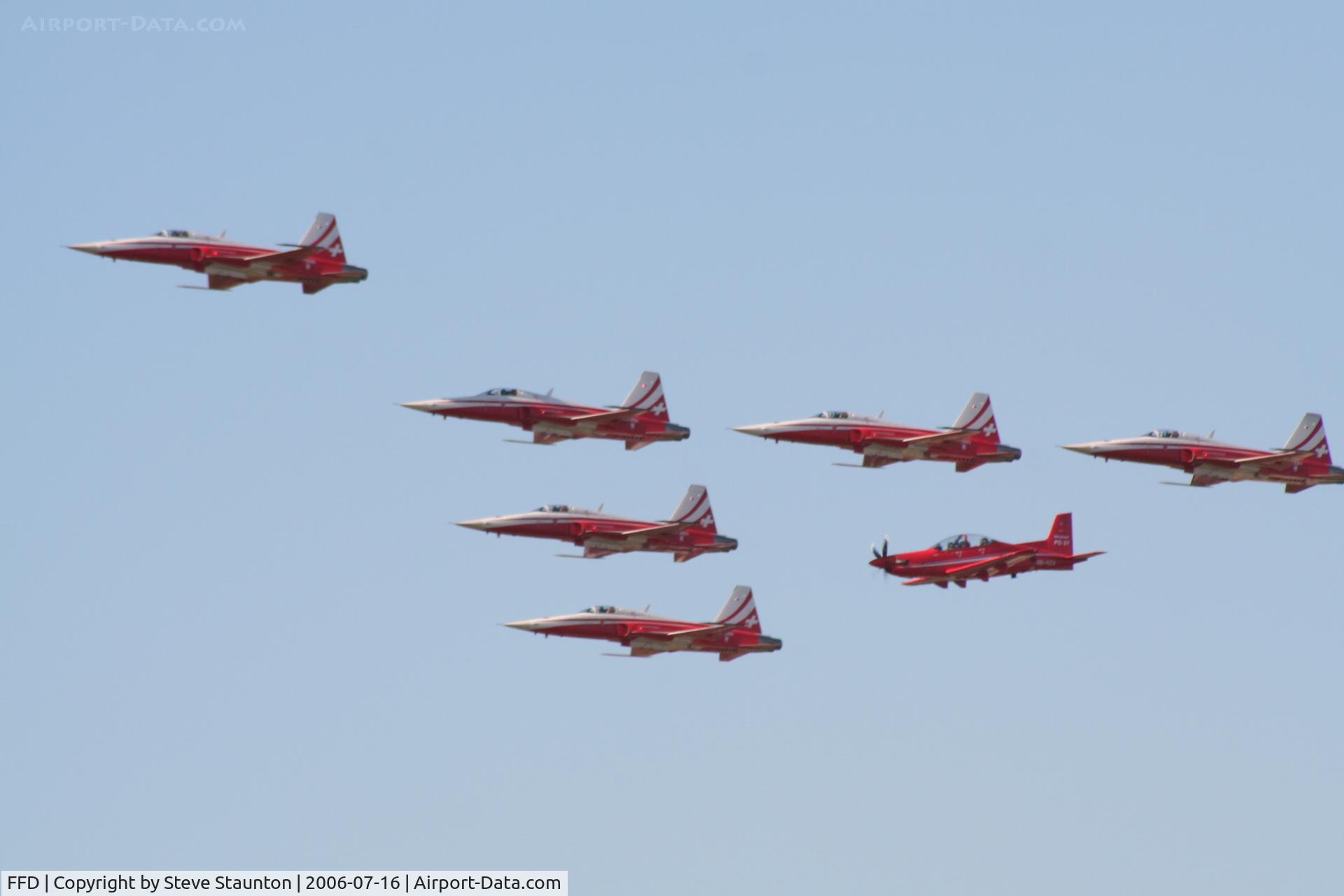 RAF Fairford Airport, Fairford, England United Kingdom (FFD) - Patrouille Suisse with HB-HZA at Royal International Air Tattoo 2006