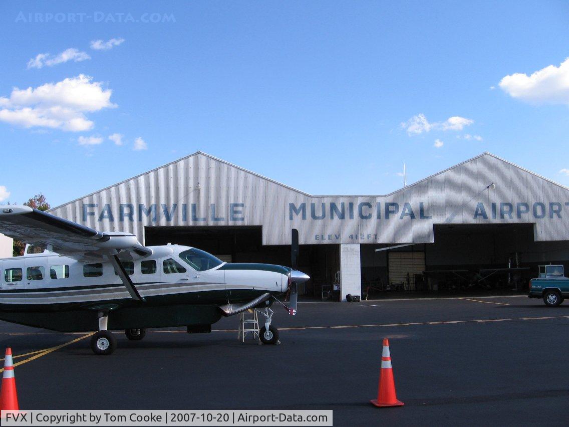 Farmville Regional Airport (FVX) - Farmville hangar