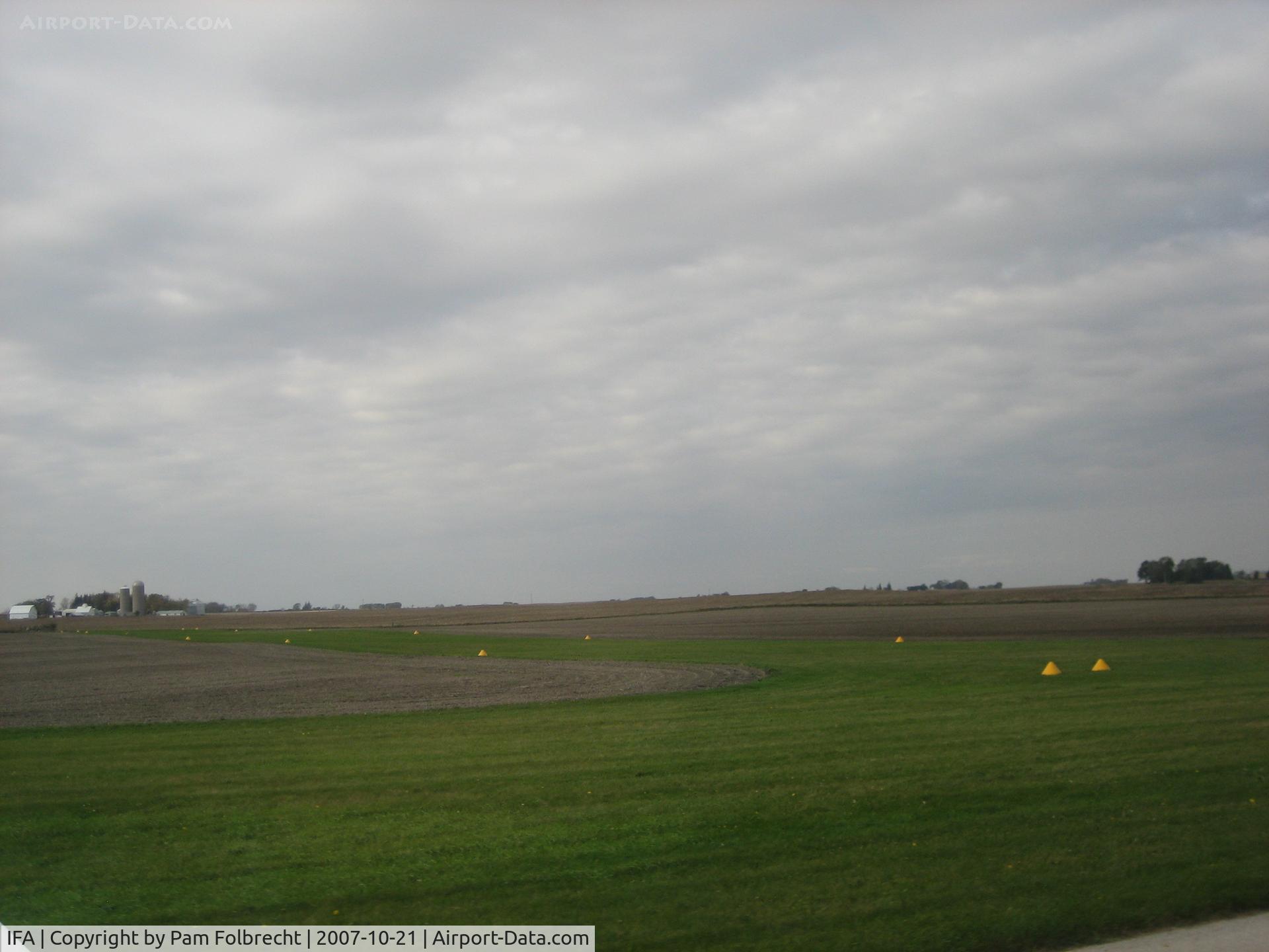 Iowa Falls Municipal Airport (IFA) - Runway 22 (Turf)