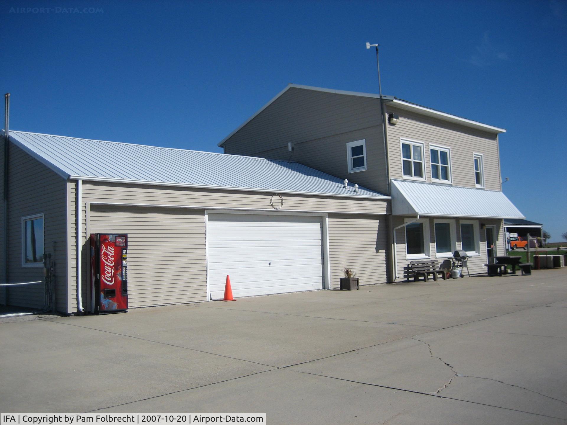 Iowa Falls Municipal Airport (IFA) - FBO