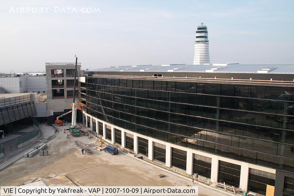 Vienna International Airport, Vienna Austria (VIE) - Terminal Skylink
