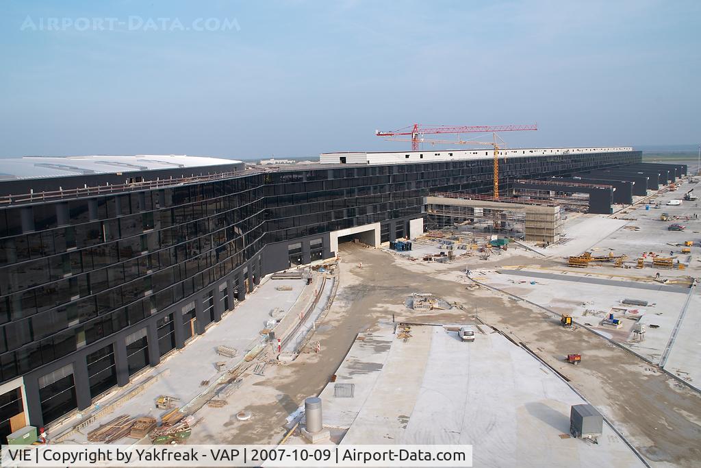 Vienna International Airport, Vienna Austria (VIE) - Terminal Skylink