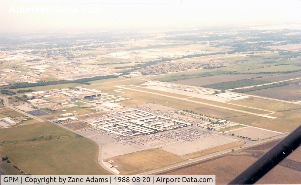 Grand Prairie Municipal Airport (GPM) - Turning Base for 35 Grand Prairie Muni