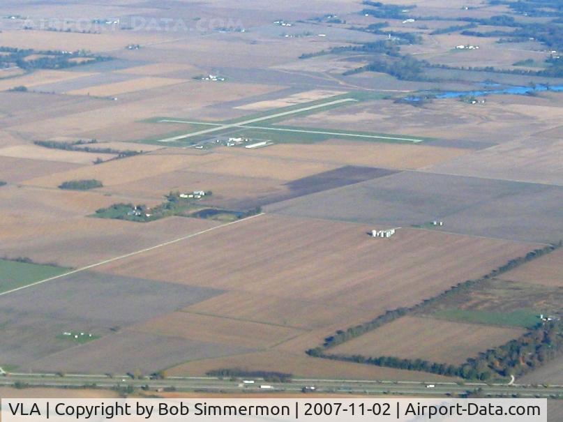 Vandalia Municipal Airport (VLA) - Looing NW from 4500'