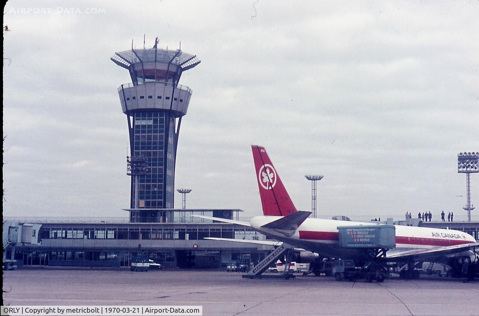 ORLY Airport - Air Canada DC-8-40 at Orly(Paris) in 1970