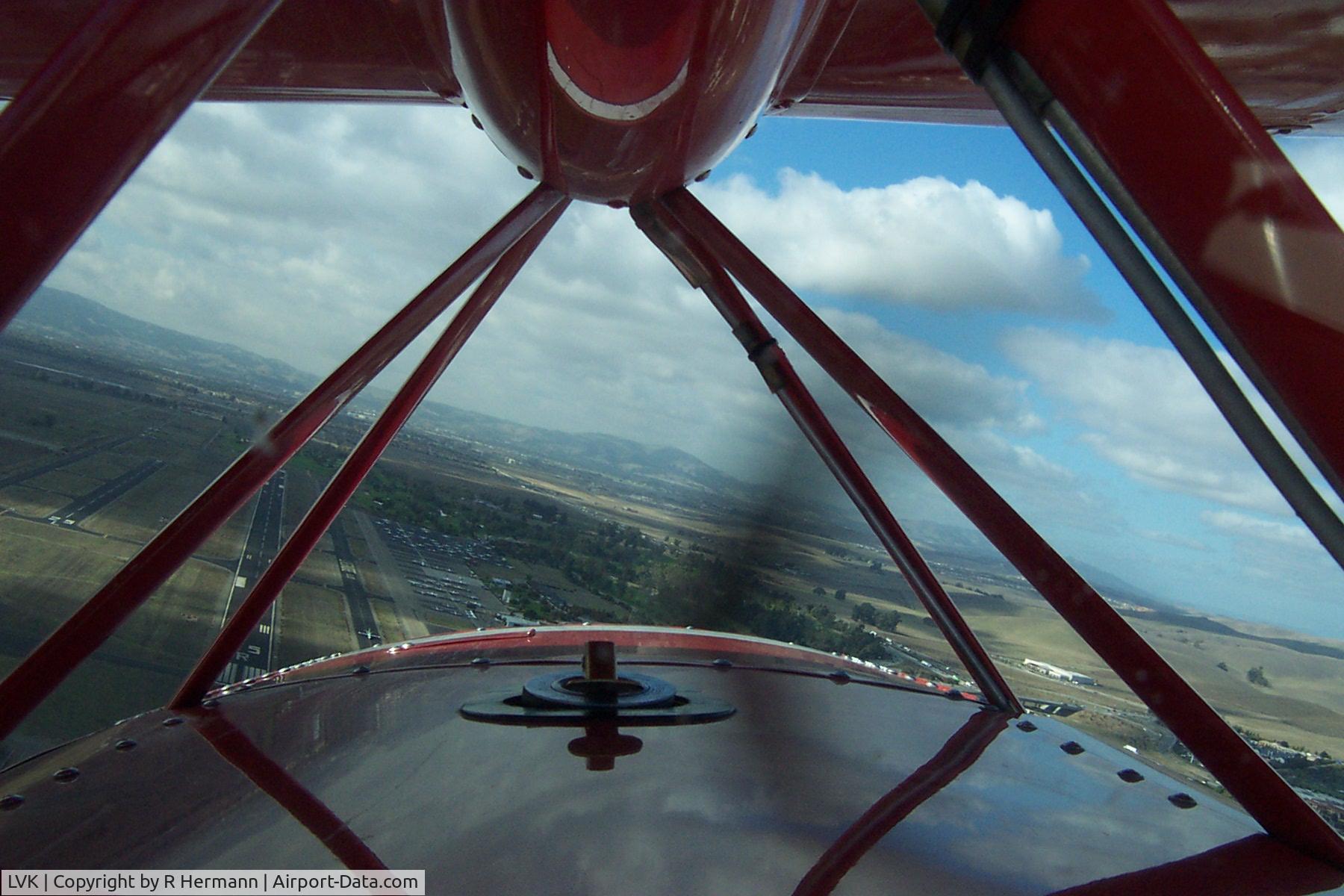 Livermore Municipal Airport (LVK) - 25R as seen from 
