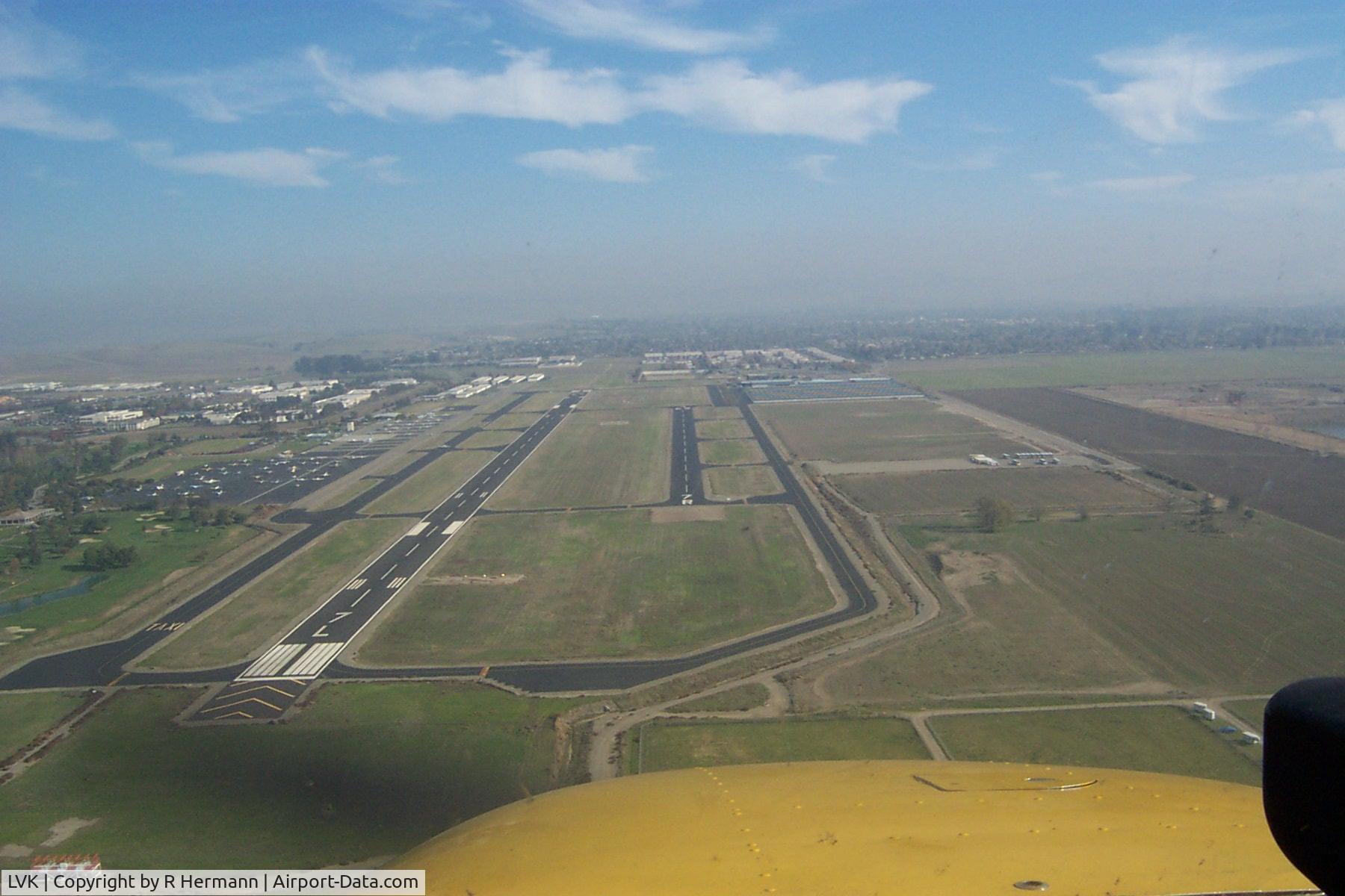 Livermore Municipal Airport (LVK) - 7R at LVK